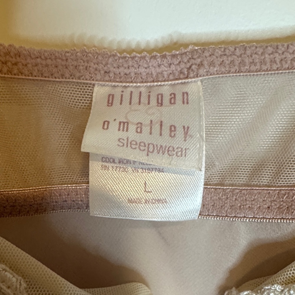 Gorgeous Pale Pink Slip - Picture 5 of 13